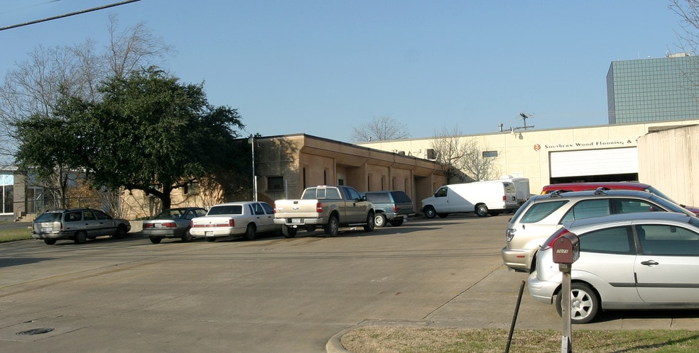 Primary Photo Of 7071 Twin Hills Ave, Dallas Office For Lease