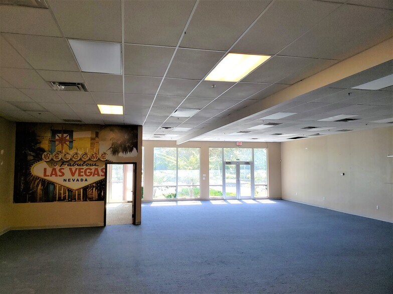 More Photos Of 6480 20th St, Vero Beach Freestanding For Lease