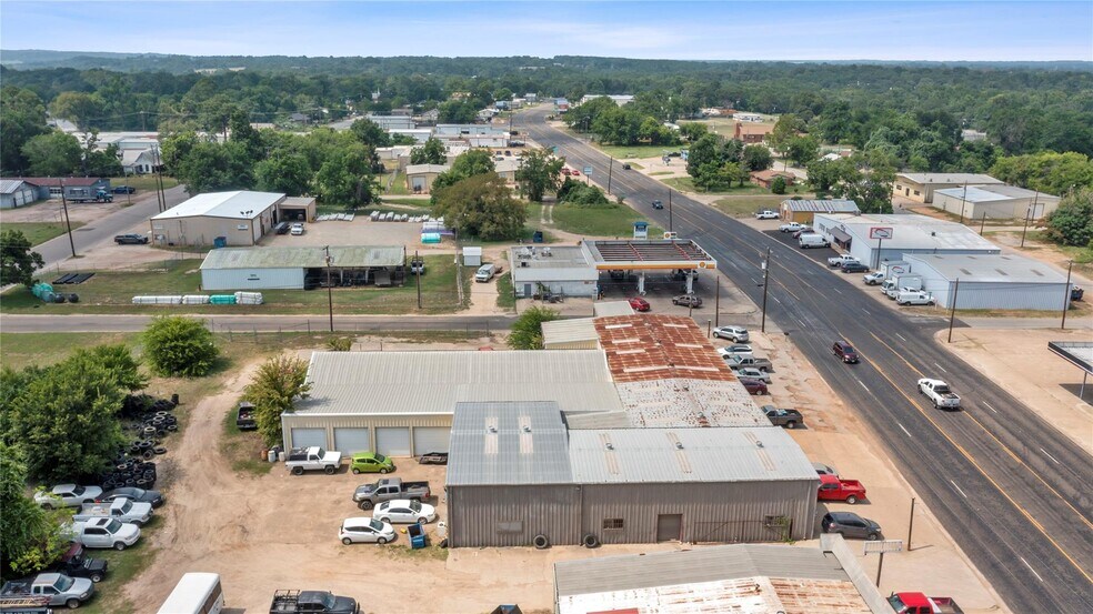 More Photos Of 613 N Palestine St, Athens Auto Repair For Sale