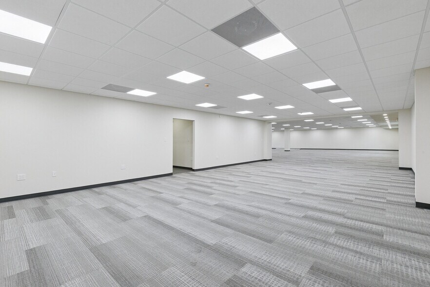 More Photos Of 8411 Parc Pl, Chalmette Office For Sale