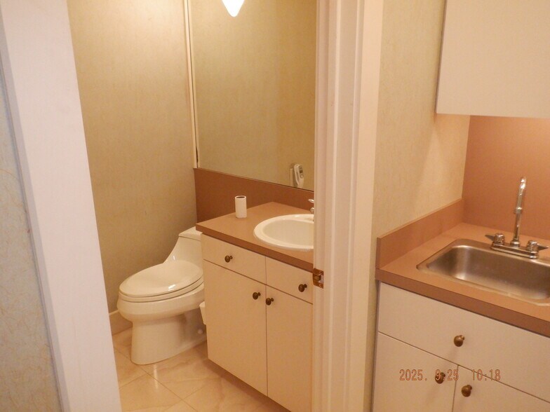 More Photos Of 5524 Bee Caves Rd, Austin Office For Sale