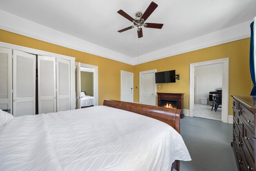 More Photos Of 741 Park Ave, Hot Springs Hotel For Sale