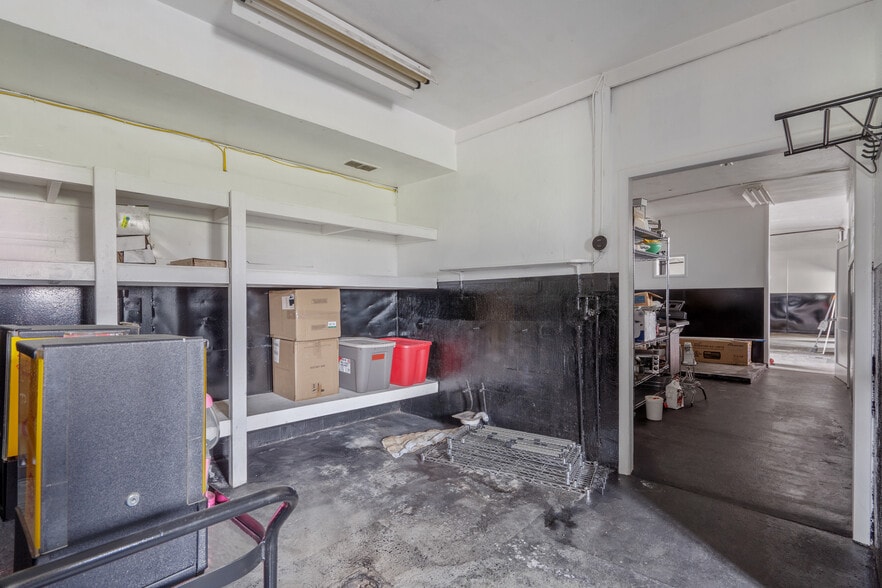 More Photos Of 9681 US 20, Cassville Restaurant For Sale
