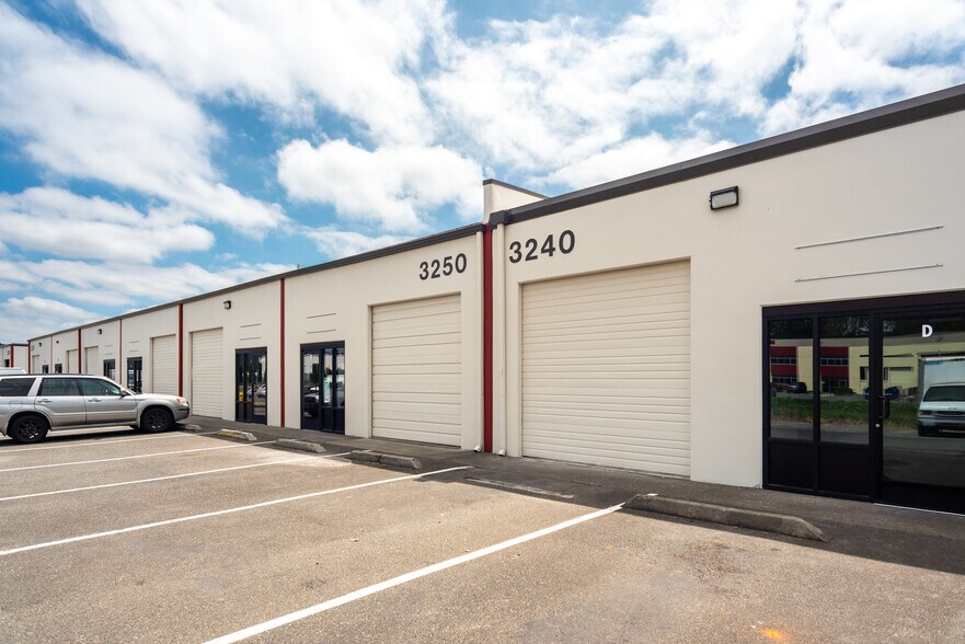 More Photos Of 3240-3250 B St NW, Auburn Unknown For Lease