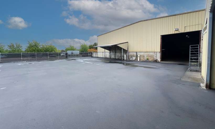 More Photos Of 5650 NE Columbia Blvd, Portland Unknown For Lease