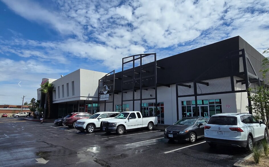 More Photos Of 5700 N Mesa Dr, El Paso Storefront For Lease