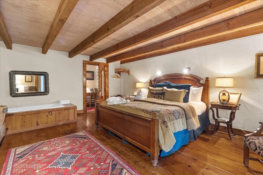 More Photos Of 9440 GA-52, Chatsworth Hospitality For Sale