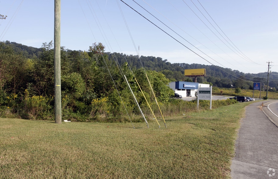 More Photos Of 2301 Callahan Dr, Knoxville Land For Lease