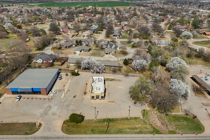 More Photos Of 1403 W 8th St, Wellington Fast Food For Sale