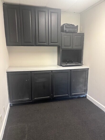 More Photos Of 4835 S Fulton Ave, Tulsa Medical For Lease