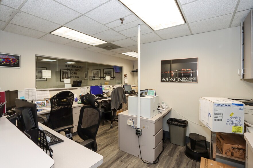 More Photos Of 233 E Shore Rd, Great Neck Medical For Lease