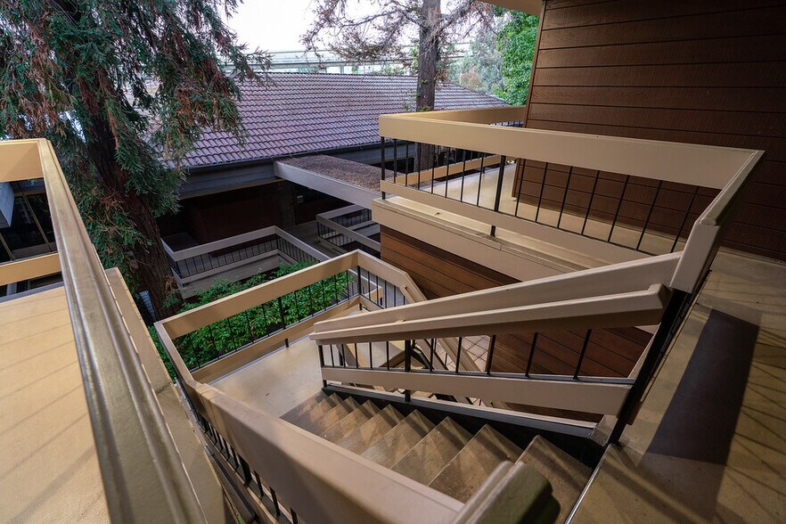 More Photos Of 2831 Camino Del Rio S, San Diego Unknown For Lease