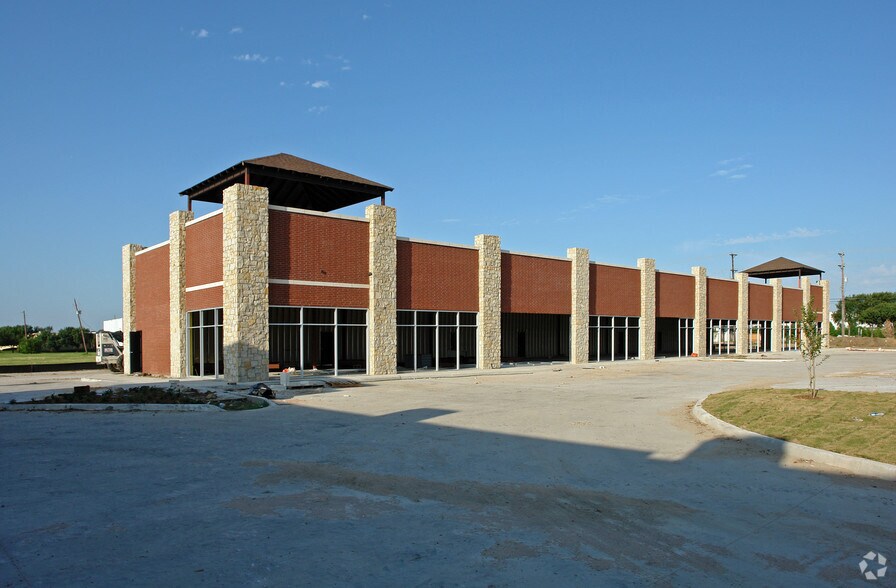 More Photos Of 920 S Belt Line Rd, Coppell General Retail For Lease