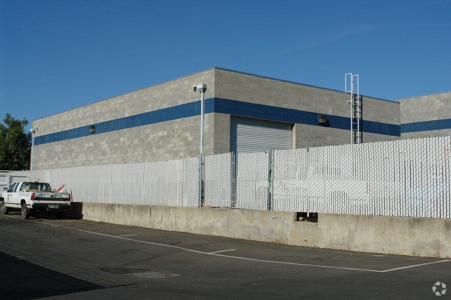 More Photos Of 3286 Swetzer Rd, Loomis Warehouse For Lease