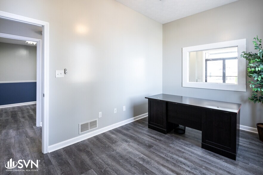 More Photos Of 514 N Main St, Nicholasville Freestanding For Lease