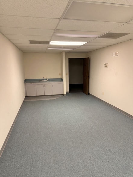 More Photos Of 1735 Enterprise Dr, Fairfield Light Distribution For Sale