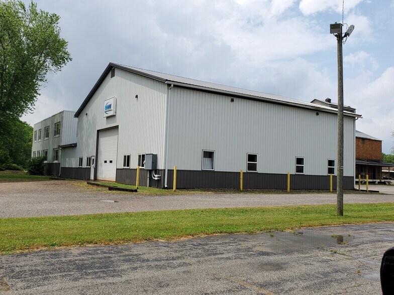 More Photos Of 320 Park St, Coloma Industrial For Sale