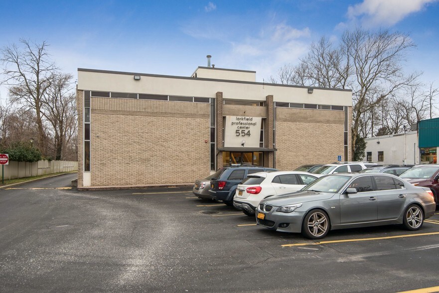 More Photos Of 554 Larkfield Rd, East Northport Medical For Sale