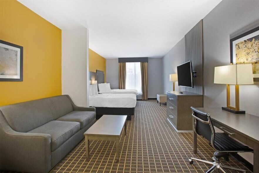 More Photos Of 13600 Hartman Ln, Walker Hotel For Sale