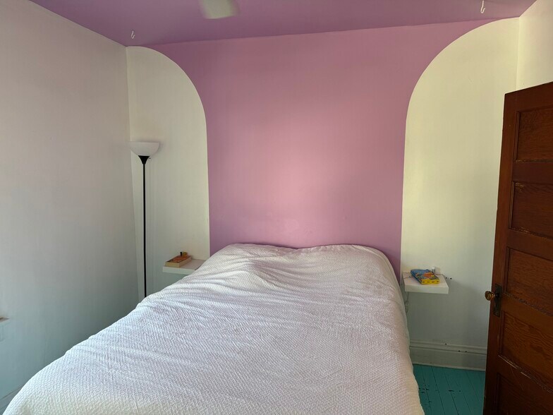 More Photos Of 81 N Mill St, Kansas City General Retail For Sale