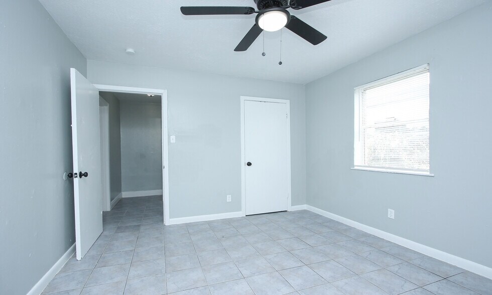 More Photos Of 8814 Manus St, Houston Apartments For Sale