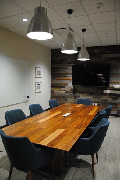 More Photos Of 300 E Davis St, McKinney Coworking Space