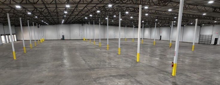 More Photos Of 4583 Buckley Rd, Liverpool Warehouse For Lease