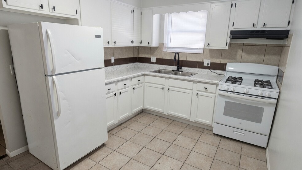 More Photos Of 1330-1334 S 30th Ave, Omaha Apartments For Sale