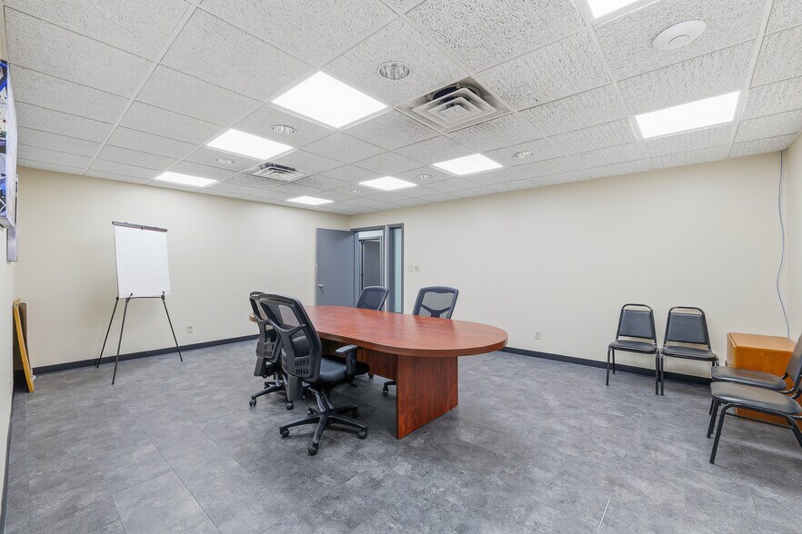 More Photos Of 100 Creative Way, Ripon Manufacturing For Sale