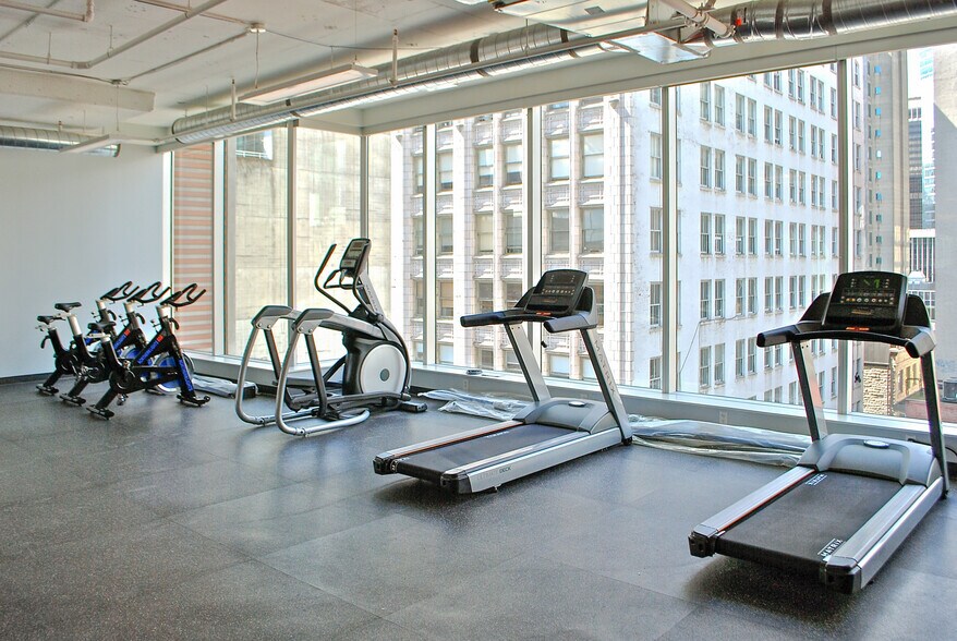 More Photos Of 510 Seymour St, Vancouver Office For Lease