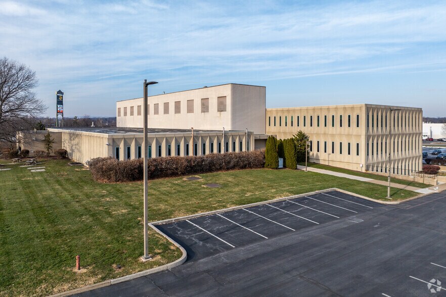 More Photos Of 3721 Tecport Dr, Harrisburg Office For Sale