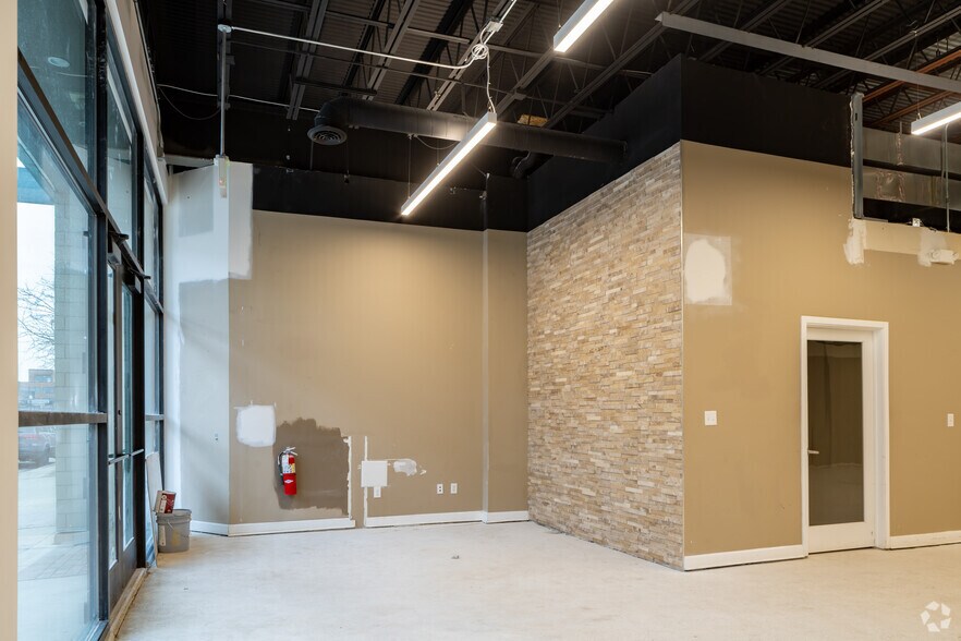 More Photos Of 812 S Main St, Royal Oak Loft Creative Space For Lease