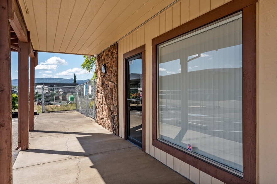 More Photos Of 303 Talmage Rd, Ukiah Warehouse For Lease