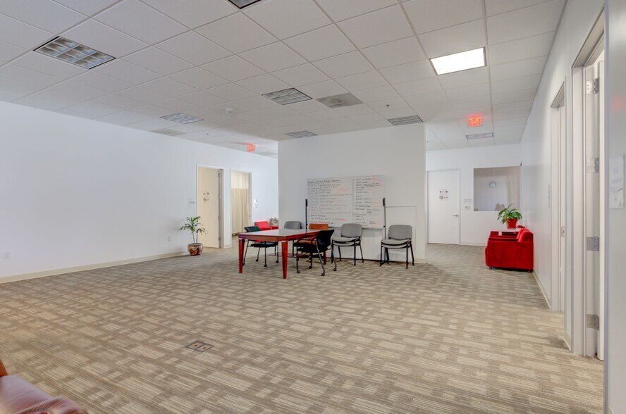 More Photos Of 3440 W Carson St, Torrance Loft Creative Space For Sale
