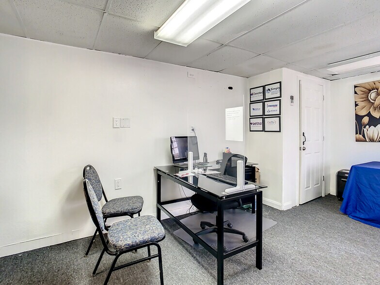 More Photos Of 315 Magnolia Ave, Auburndale Office Residential For Lease