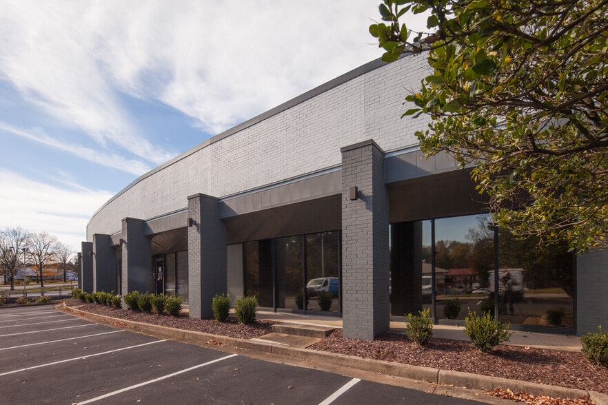 More Photos Of 1335 Capital Circle, Marietta Unknown For Lease