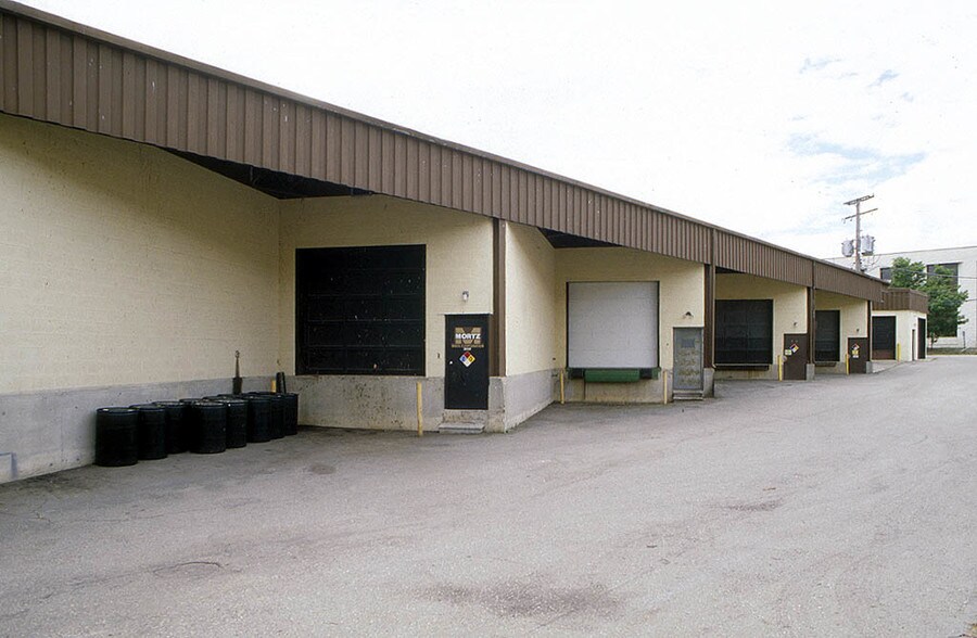 More Photos Of 24269-24293 Indoplex Cir, Farmington Hills Light Manufacturing For Lease