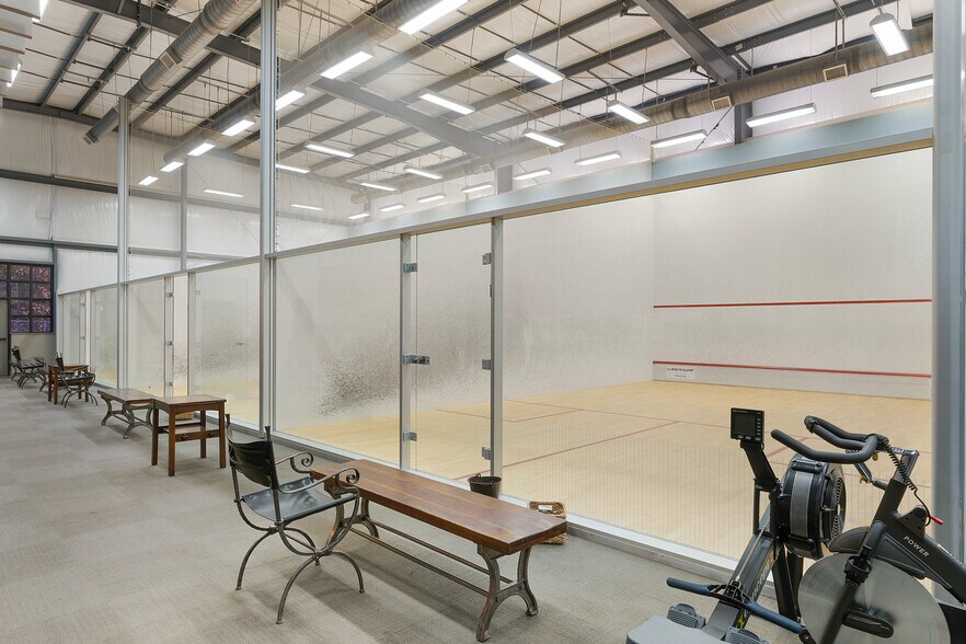 More Photos Of 2145 Chestnut St, Chattanooga Specialty For Lease