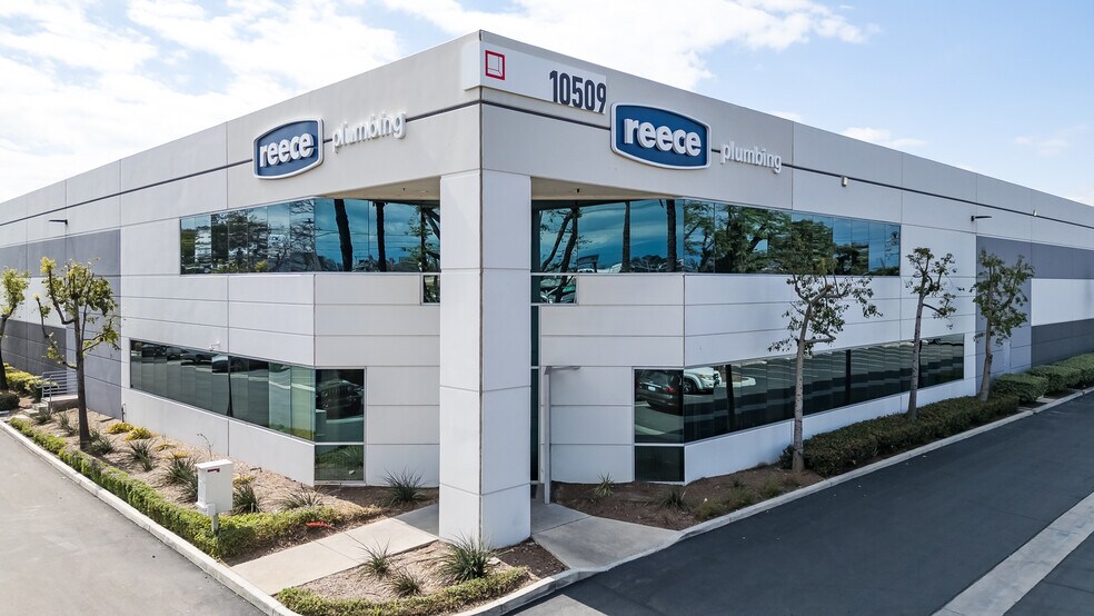 More Photos Of 10509 Business Dr, Fontana Warehouse For Lease