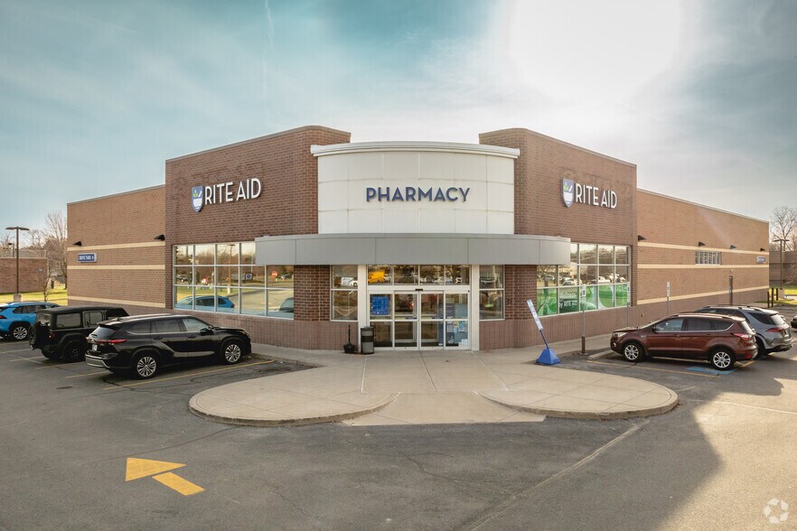 Primary Photo Of 7225 Airport Hwy, Holland Drugstore For Sale