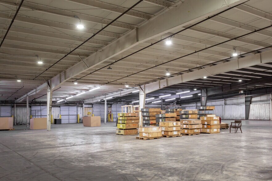 More Photos Of 520 E Main St, Candor Warehouse For Lease