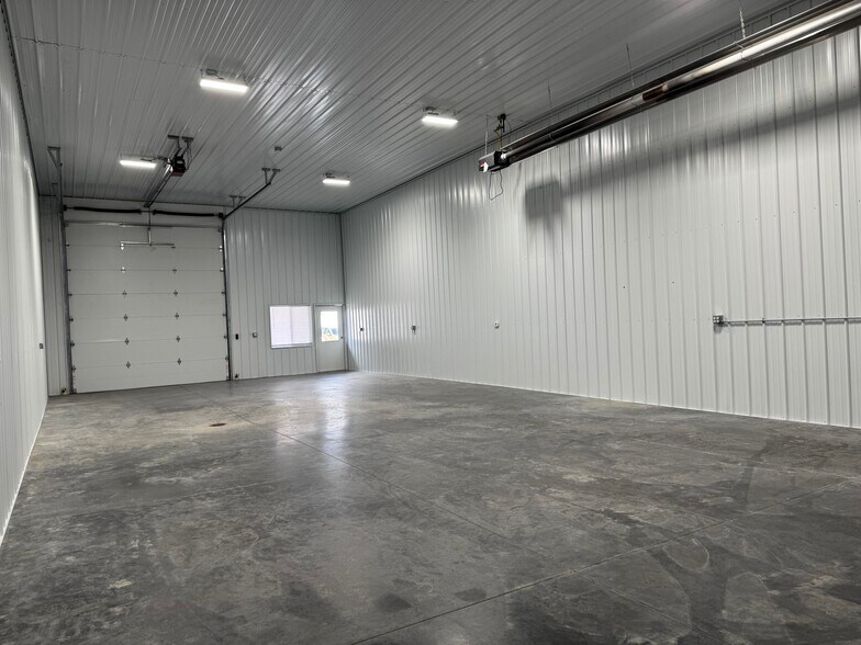 More Photos Of 200 Greenfield Dr, Tiffin Industrial For Sale