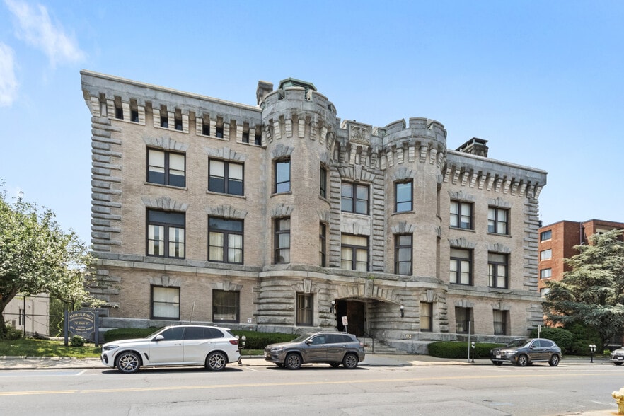 More Photos Of 92 High St, Medford Office For Sale