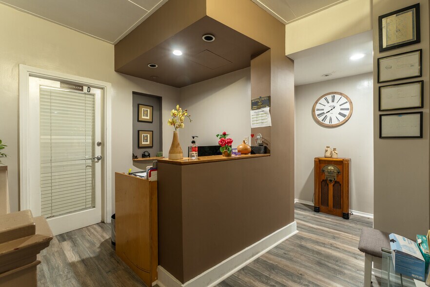 More Photos Of 2741-2743 S Robertson Blvd, Los Angeles Storefront Retail Office For Sale