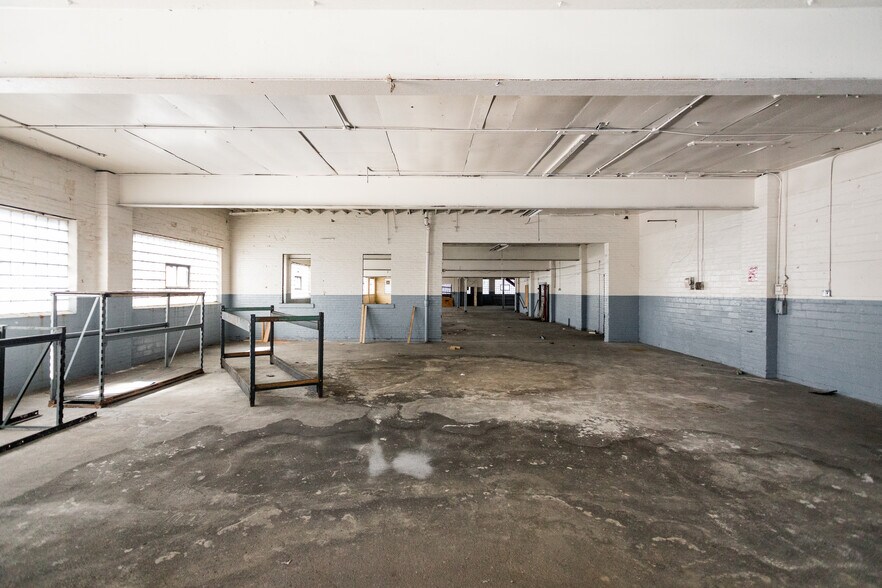 More Photos Of 2600 E Grand Blvd, Detroit Warehouse For Sale