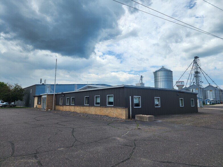 Primary Photo Of 1690 Elm St, Cumberland Service For Lease