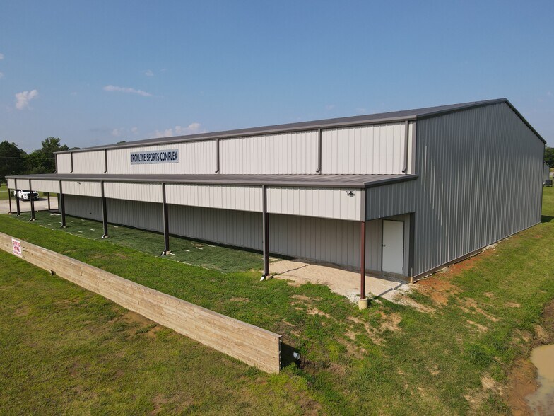 More Photos Of 9129 FM 678, Whitesboro Manufacturing For Sale