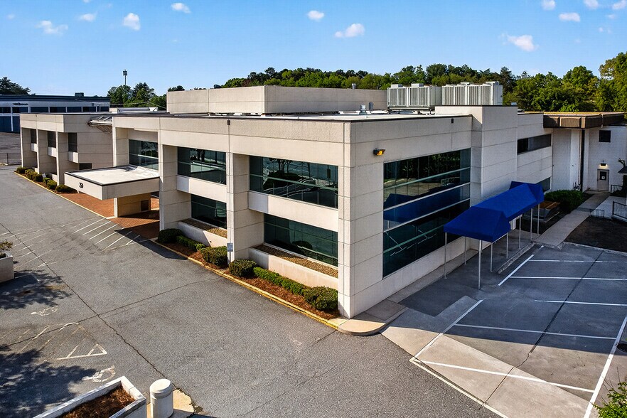 More Photos Of 240-250 Charlois Blvd, Winston-Salem Medical For Lease