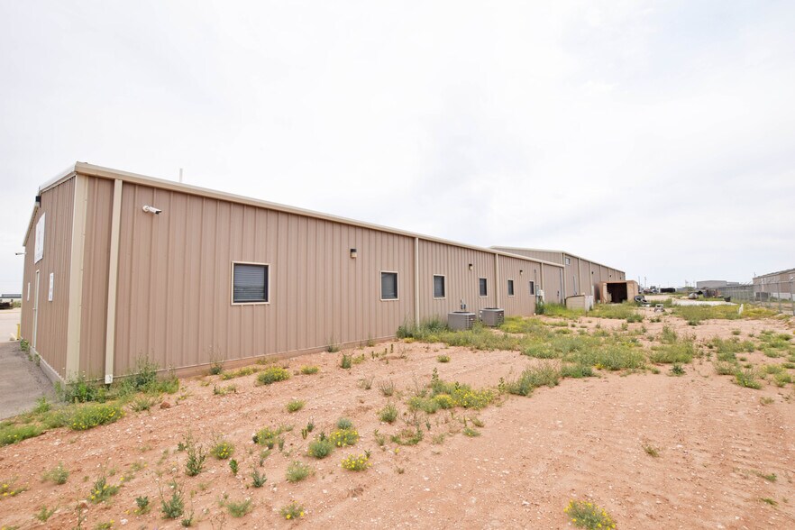 More Photos Of 10503 W County Rd 72, Midland Warehouse For Lease