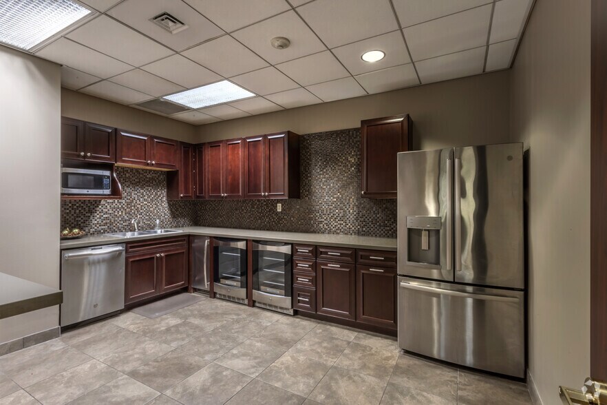 More Photos Of 11821 Telge Rd, Cypress Office For Sale